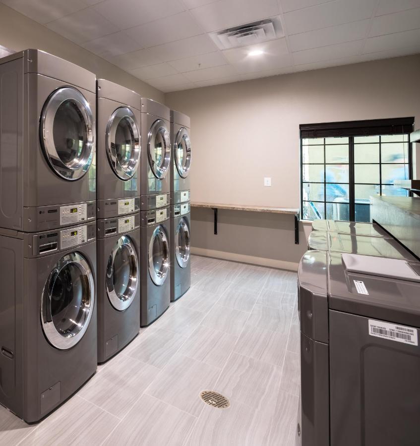 Staybridge Suites - Southgate - Detroit Area By Ihg Eksteriør billede